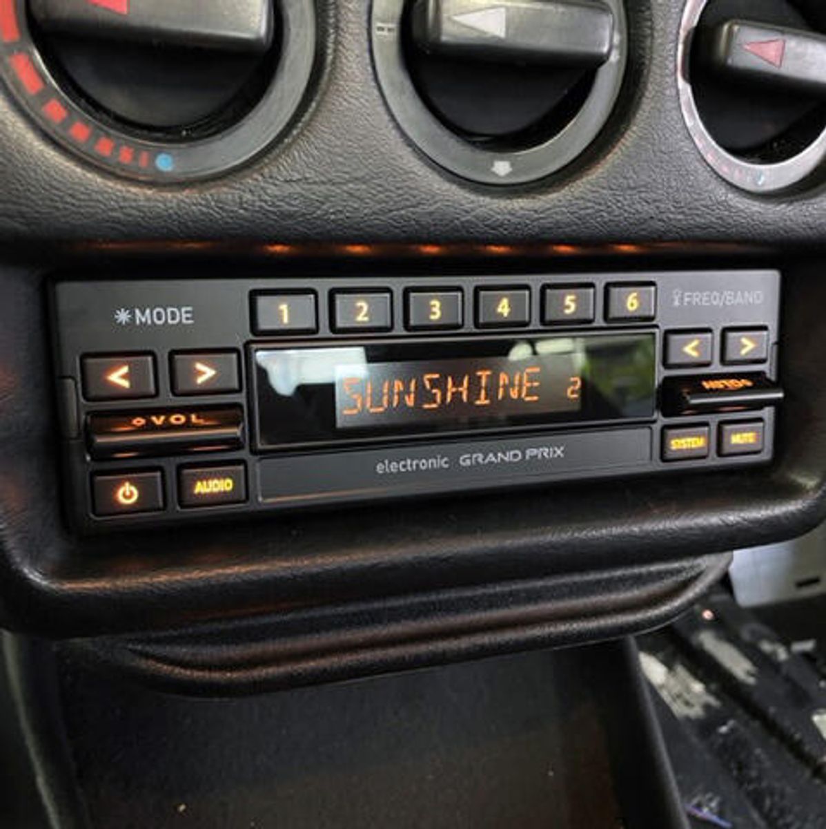 RetroSound Grand Prix DAB+ radio AUX